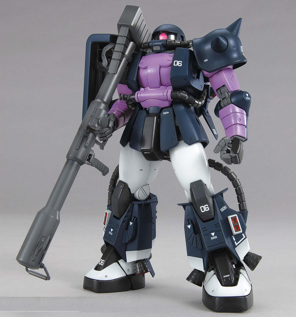 Bandai 1/100 Gundam MG Zaku II Black Tri-Stars 2001367